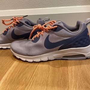 Nike shoes size 7.5 new w/Tags